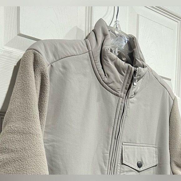 Vuori Men's Medium Morrow Sherpa Jacket Dark Salt White NWT Fleece Full Zip - Picture 3 of 8